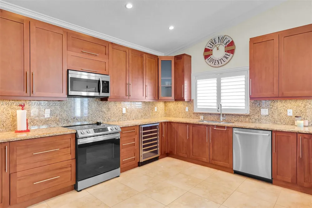 226 Normandy Dr Tavernier, FL 33070