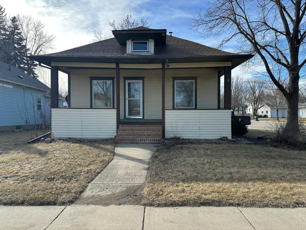 631 Cedar Street Luverne, MN 56156