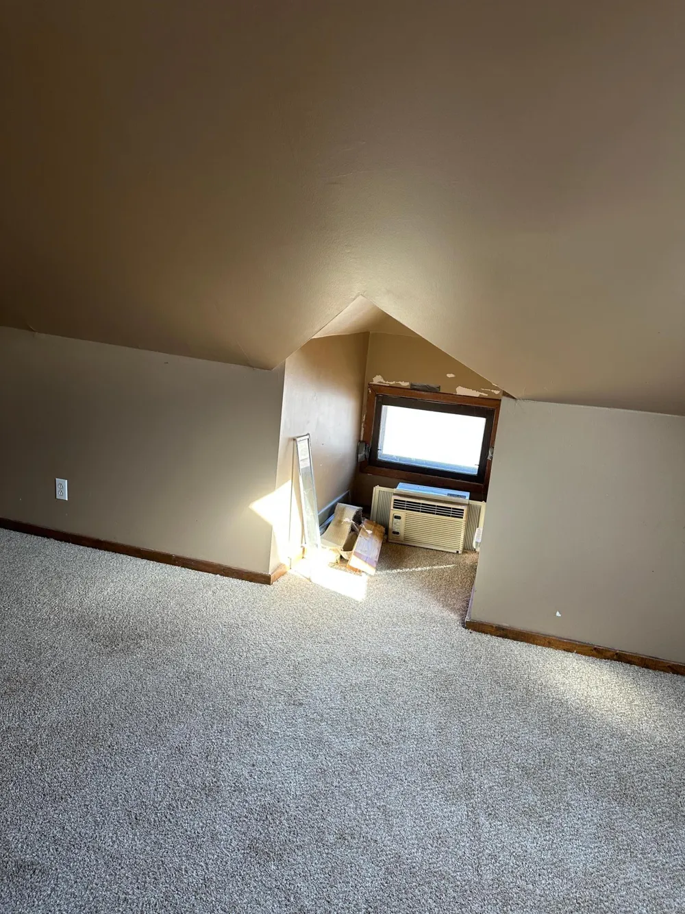 631 Cedar Street Luverne, MN 56156