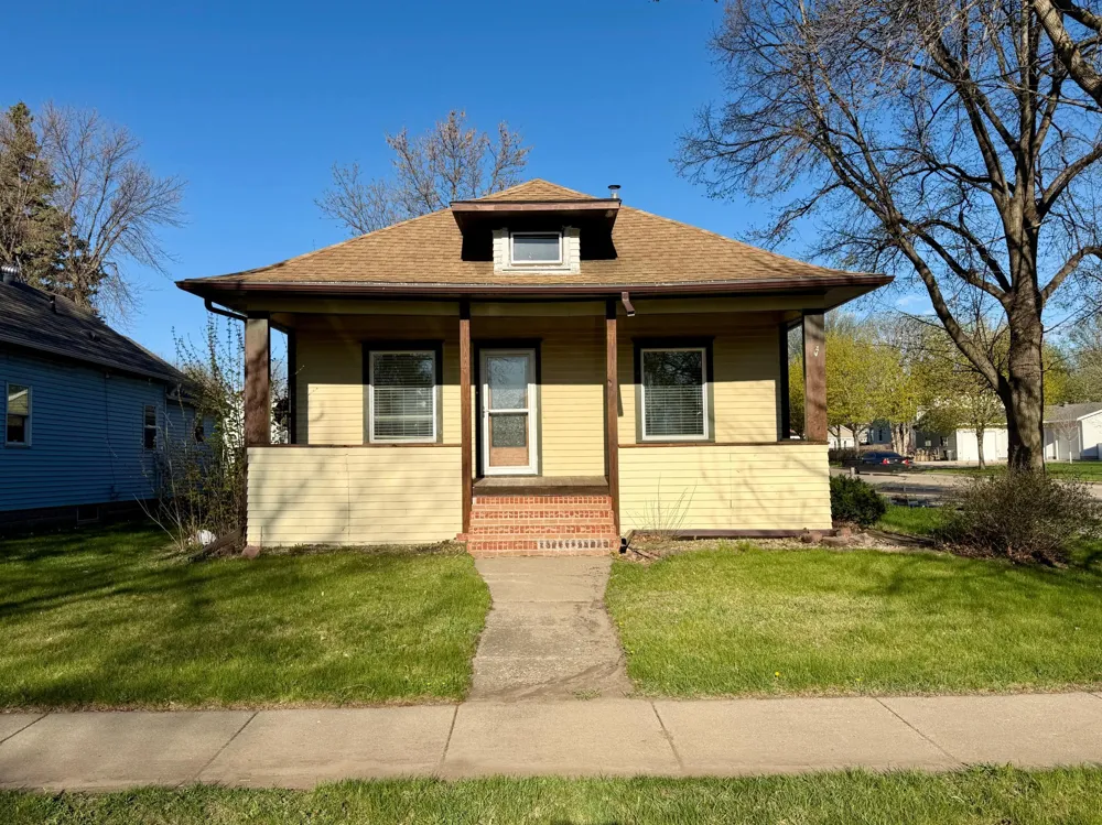 631 Cedar Street Luverne, MN 56156