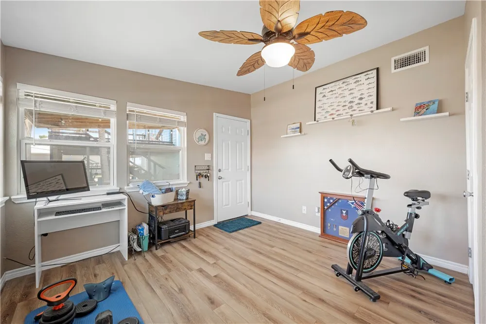 622 S Sandpiper Ingleside, TX 78362