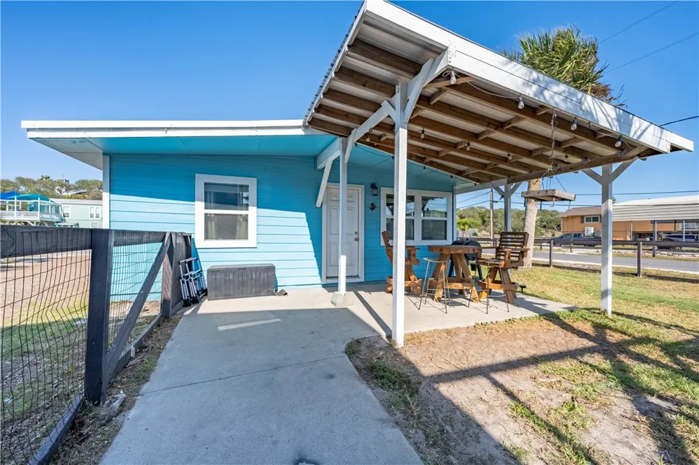 622 S Sandpiper Ingleside, TX 78362