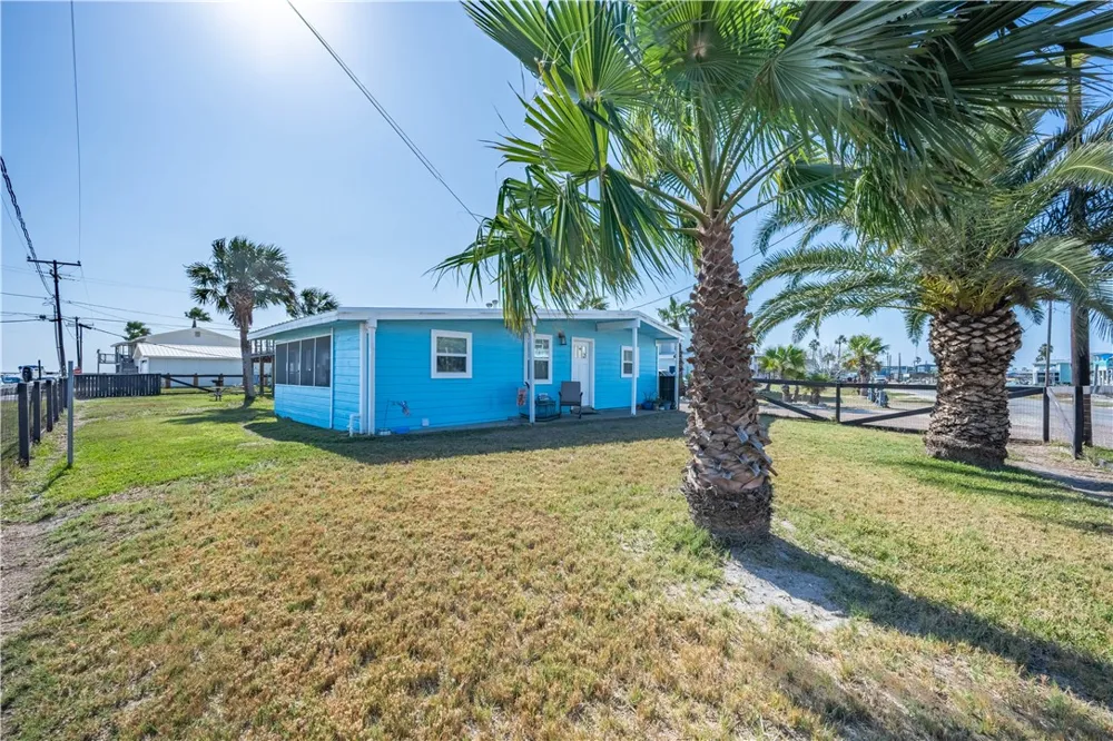 622 S Sandpiper Ingleside, TX 78362