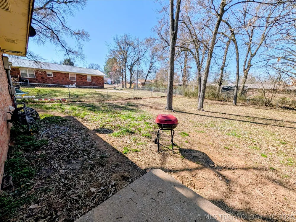 101 Beta Circle Roland, OK 74954