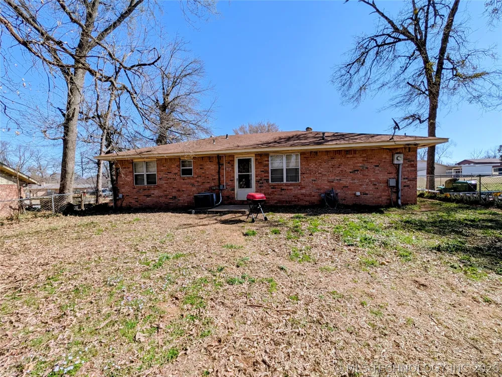 101 Beta Circle Roland, OK 74954