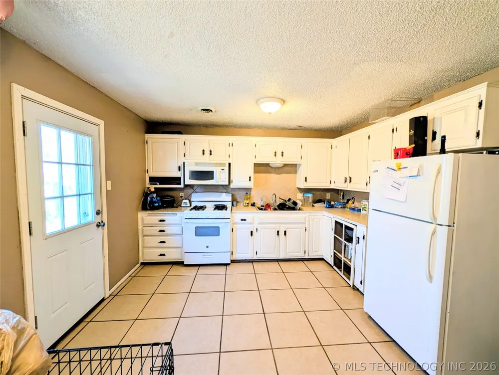 101 Beta Circle Roland, OK 74954