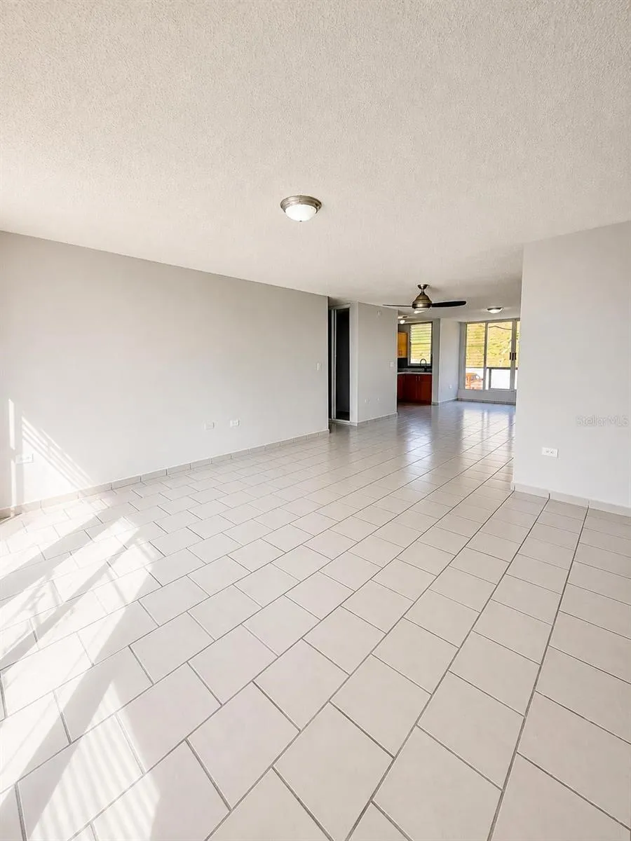 Alturas de Piedras Blanca UNITS D-202 Guaynabo, PR 00969
