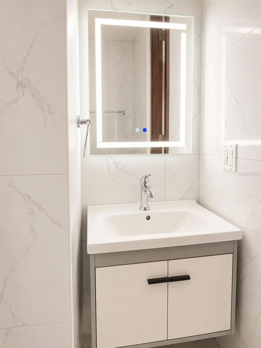 Alturas de Piedras Blanca UNITS D-202 Guaynabo, PR 00969