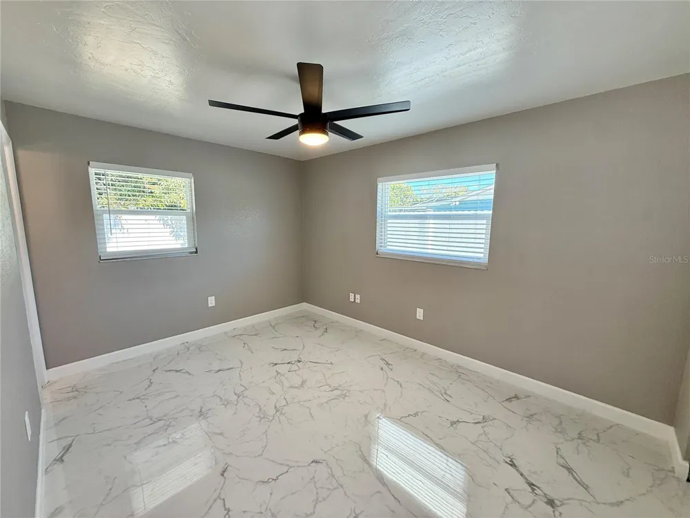 715 65TH AVENUE DRIVE W Bradenton, FL 34207