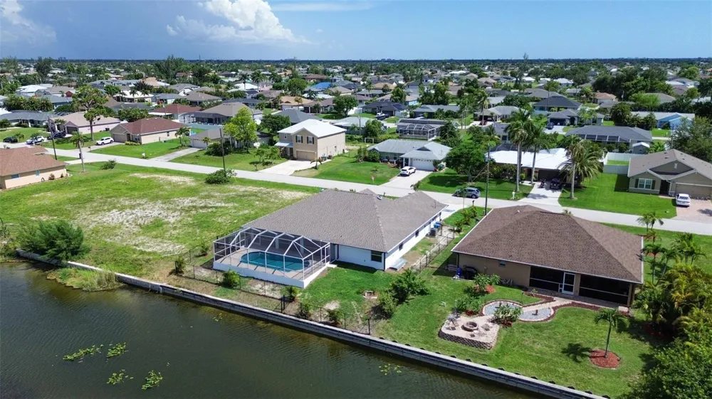 619 SW 26TH TERRACE Cape Coral, FL 33914