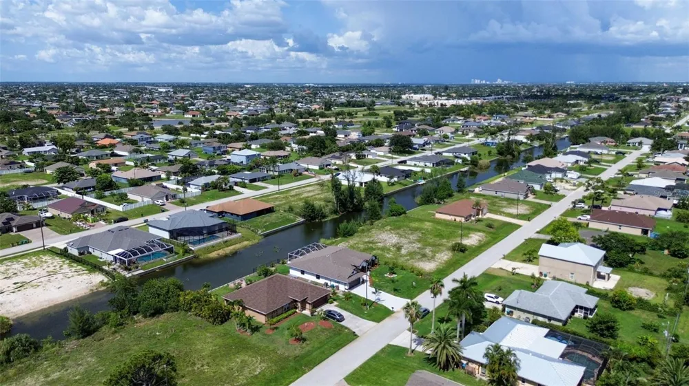619 SW 26TH TERRACE Cape Coral, FL 33914