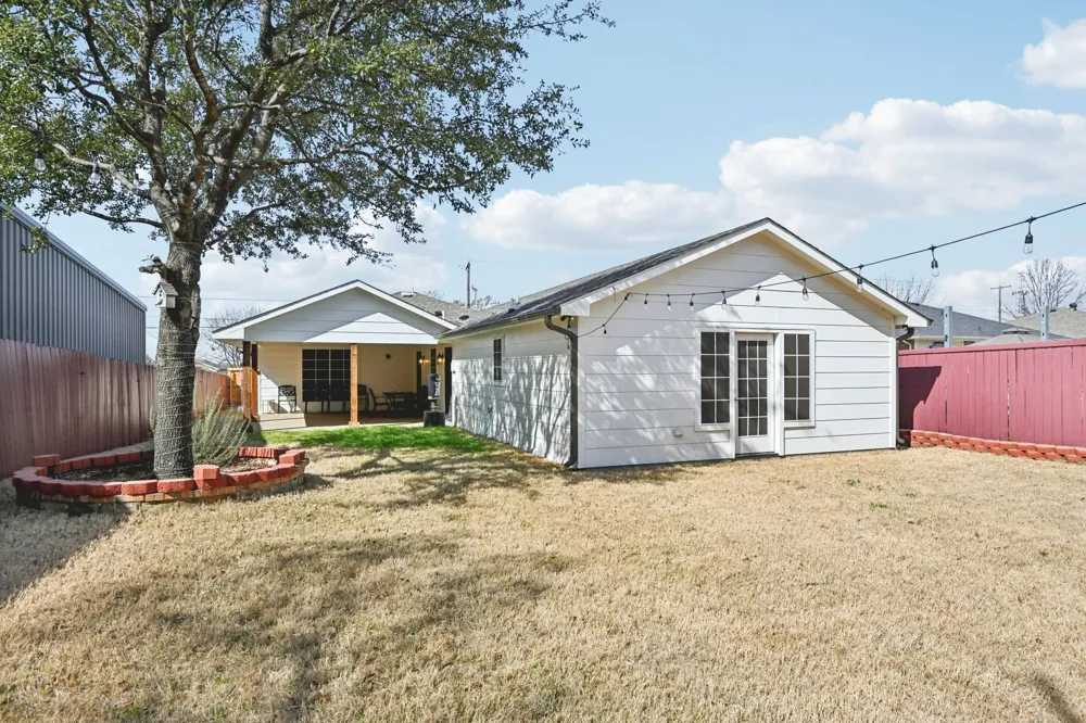 720 Calumet Avenue Cockrell Hill, TX 75211