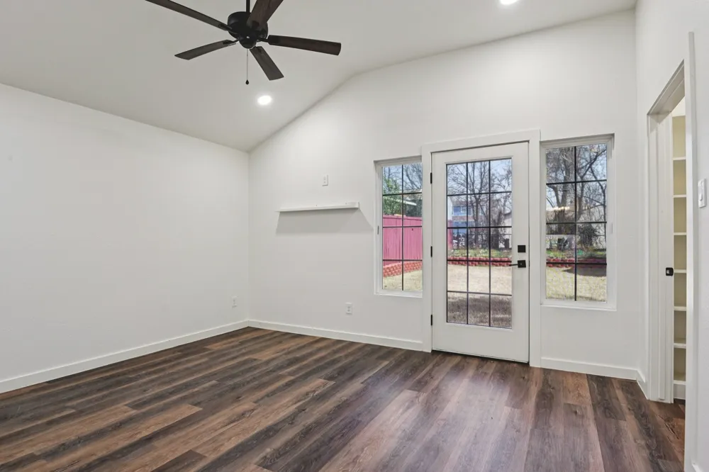 720 Calumet Avenue Cockrell Hill, TX 75211
