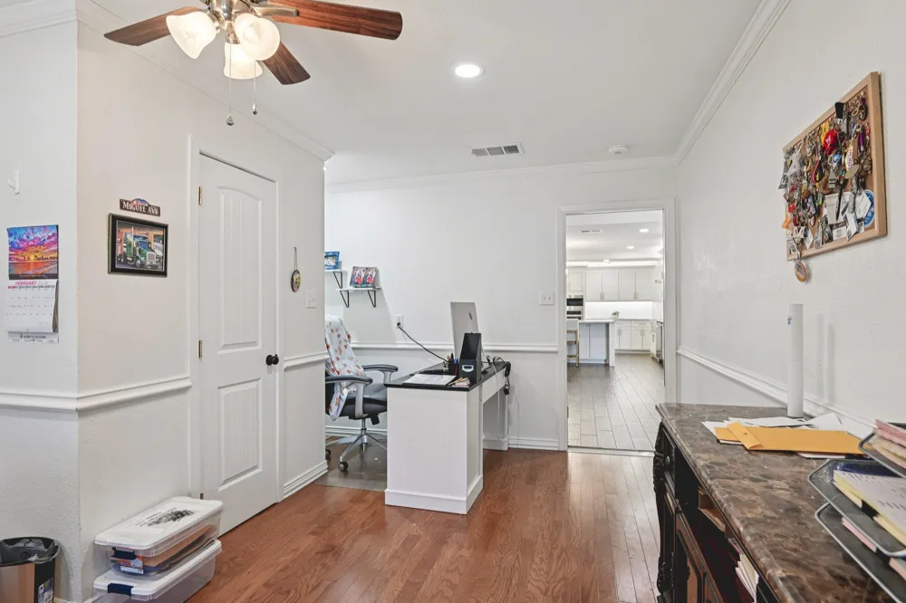 720 Calumet Avenue Cockrell Hill, TX 75211