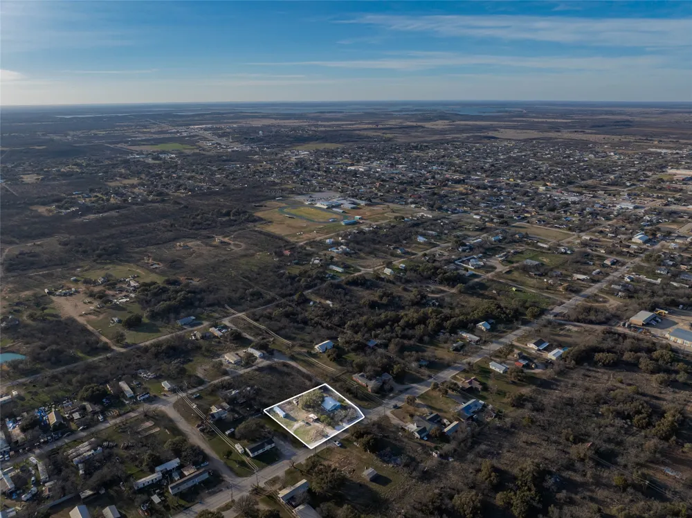 901 S Miller Street Breckenridge, TX 76424