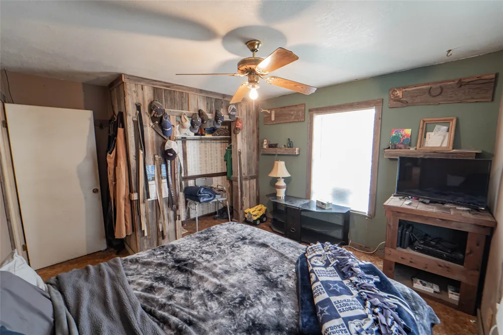901 S Miller Street Breckenridge, TX 76424