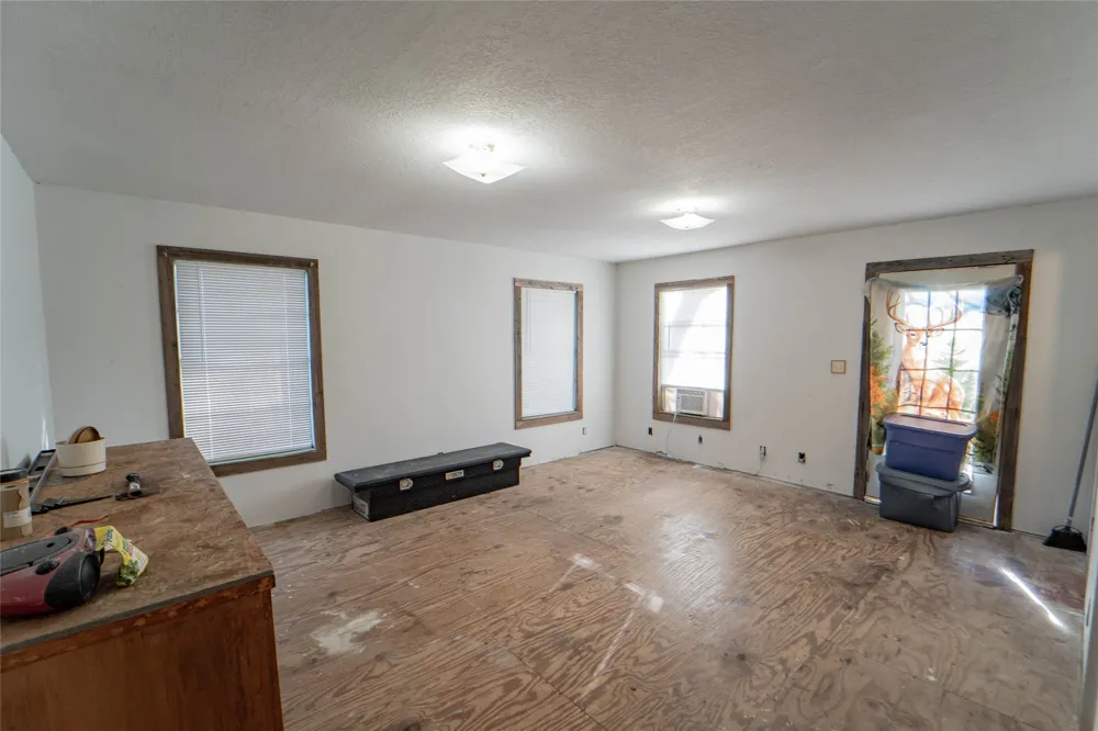 901 S Miller Street Breckenridge, TX 76424