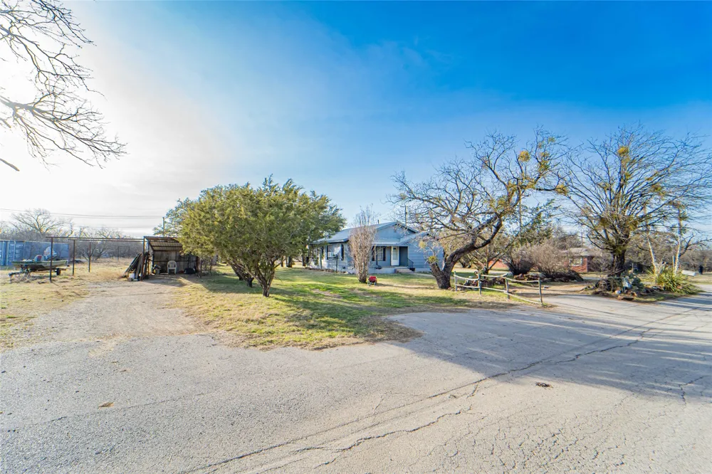 901 S Miller Street Breckenridge, TX 76424
