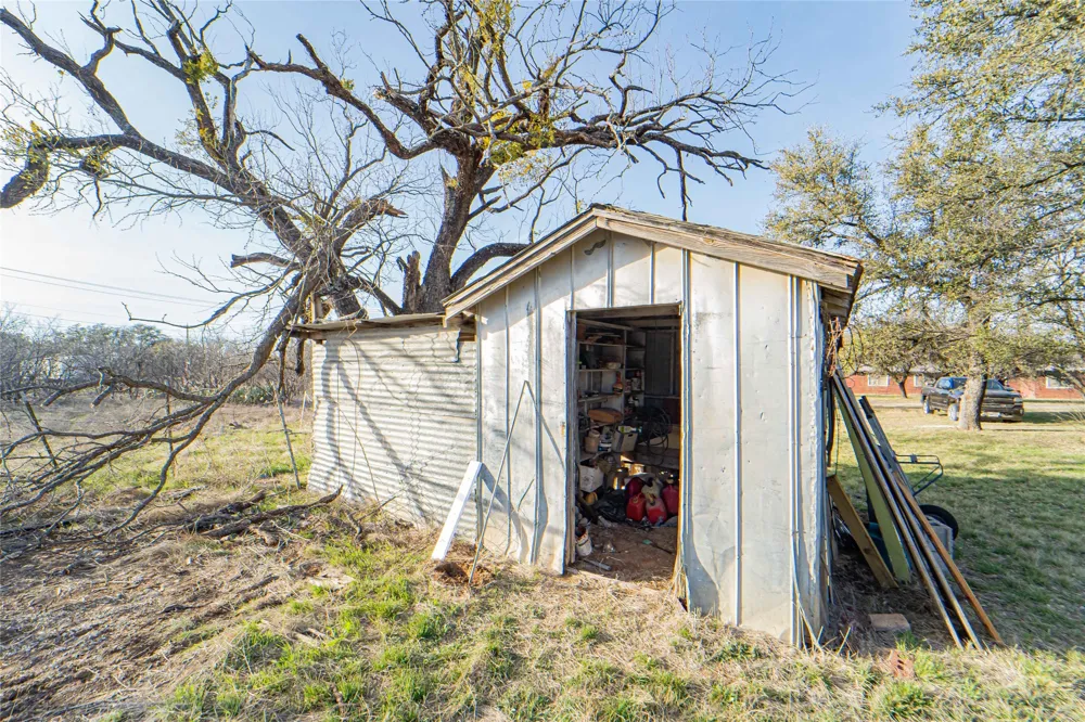 901 S Miller Street Breckenridge, TX 76424