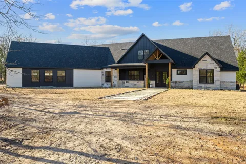 8012 County Road 1201