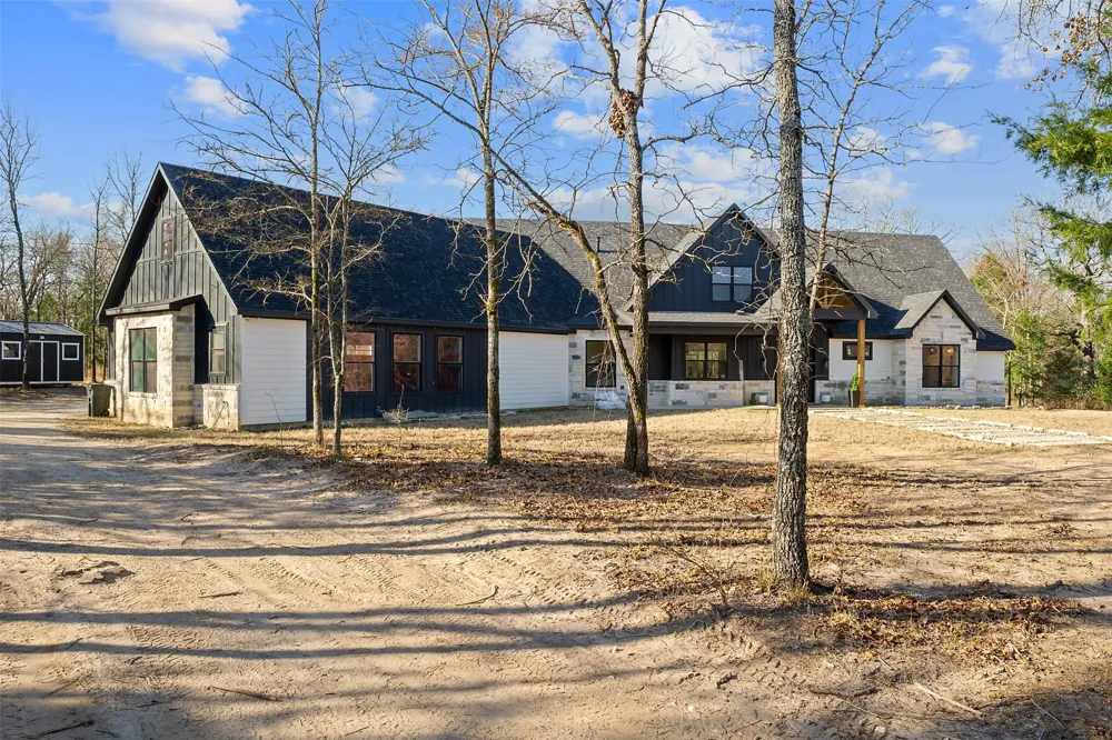 8012 County Road 1201 Malakoff, TX 75148