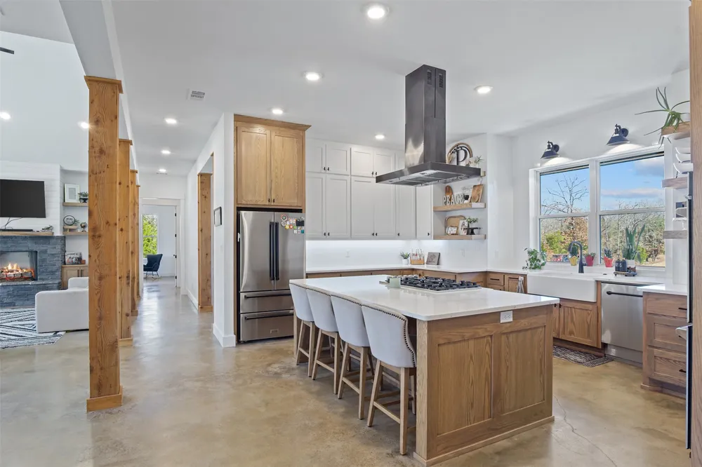 8012 County Road 1201 Malakoff, TX 75148