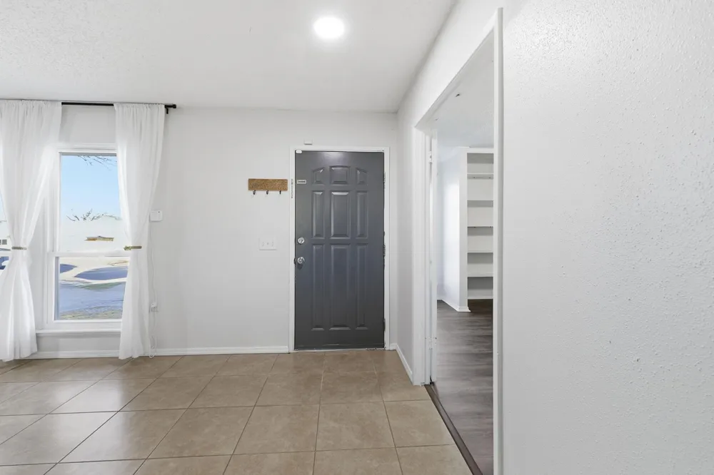 5914 Freemans Farm Street San Antonio, TX 78233