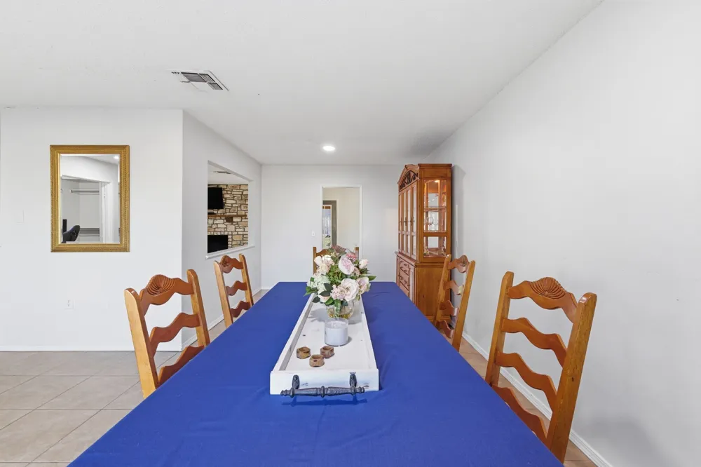 5914 Freemans Farm Street San Antonio, TX 78233