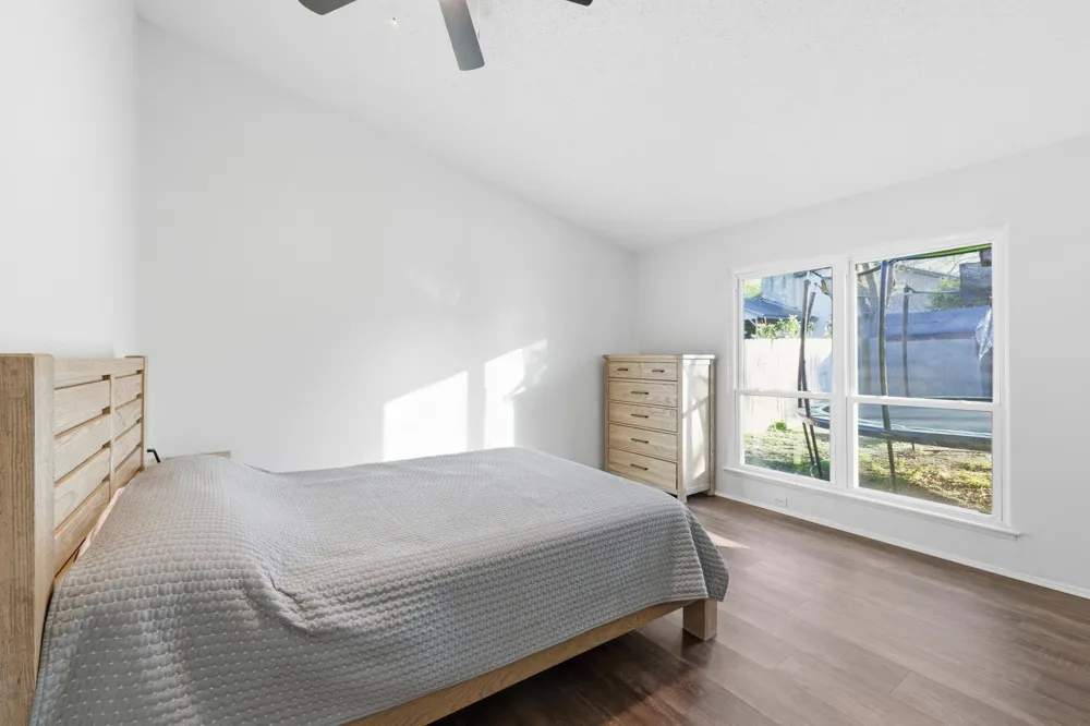 5914 Freemans Farm Street San Antonio, TX 78233