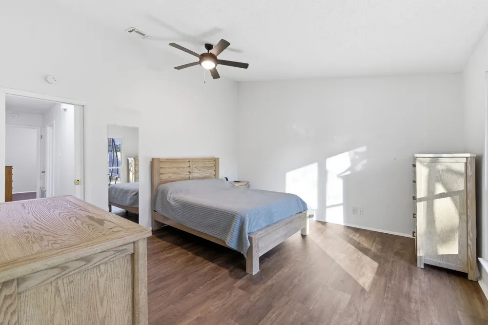 5914 Freemans Farm Street San Antonio, TX 78233