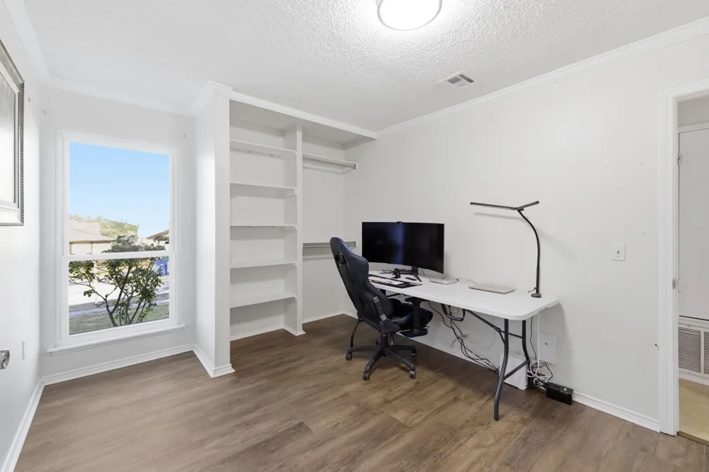 5914 Freemans Farm Street San Antonio, TX 78233
