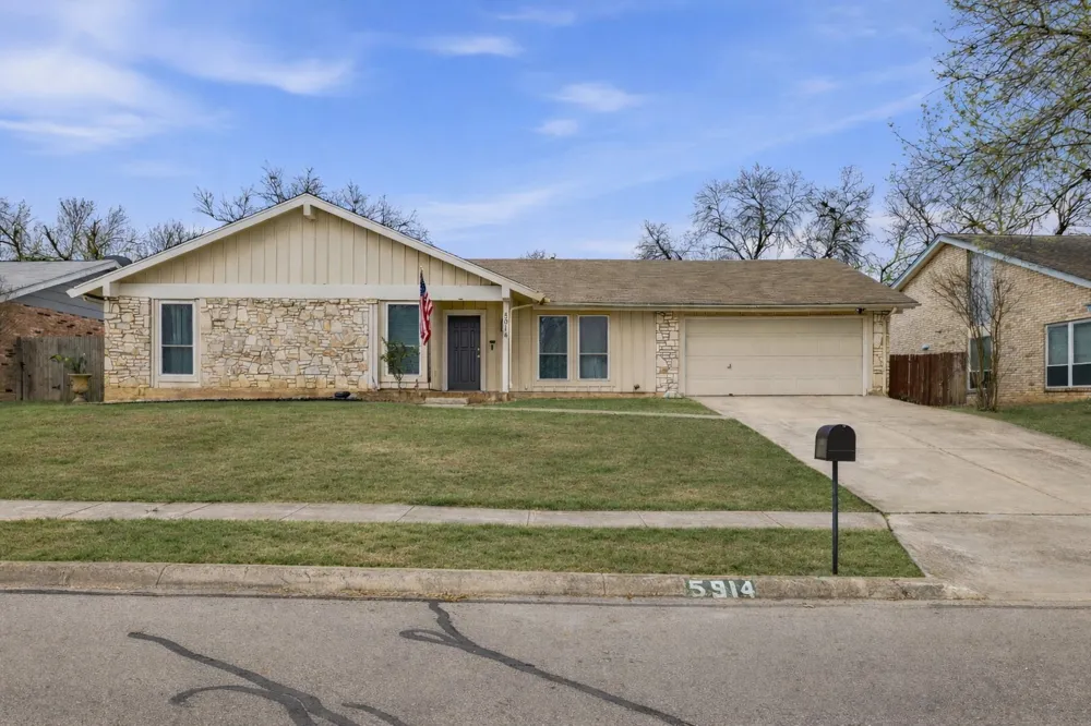 5914 Freemans Farm Street San Antonio, TX 78233