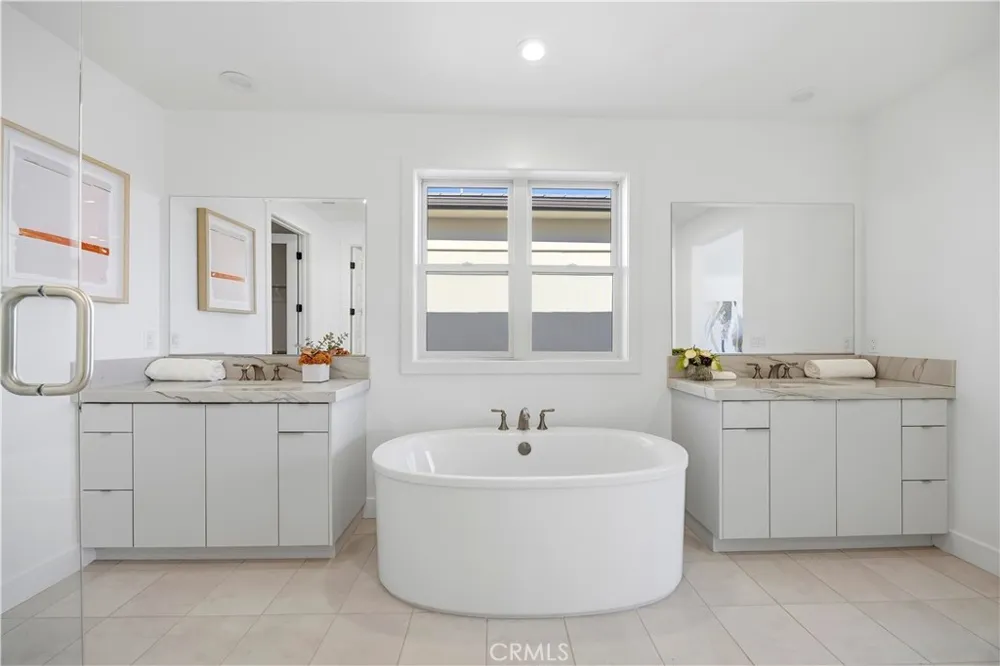 20138 W Marlow Porter Ranch, CA 91326