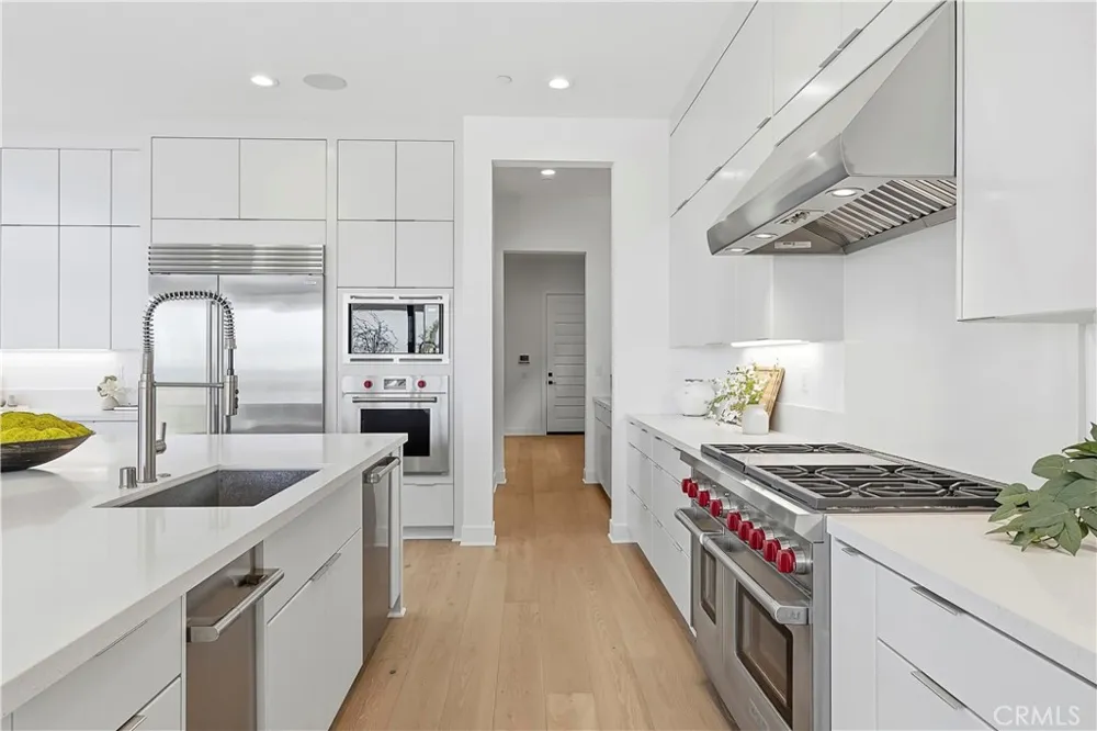 20138 W Marlow Porter Ranch, CA 91326