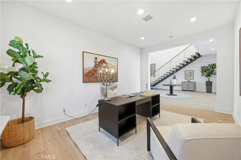 20138 W Marlow Porter Ranch, CA 91326