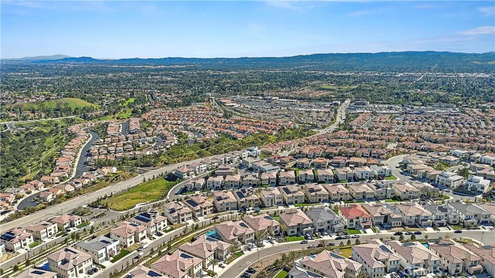 20138 W Marlow Porter Ranch, CA 91326