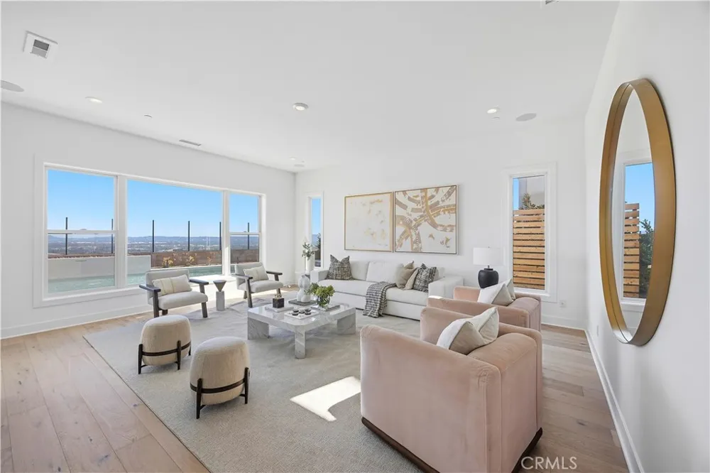 20138 W Marlow Porter Ranch, CA 91326