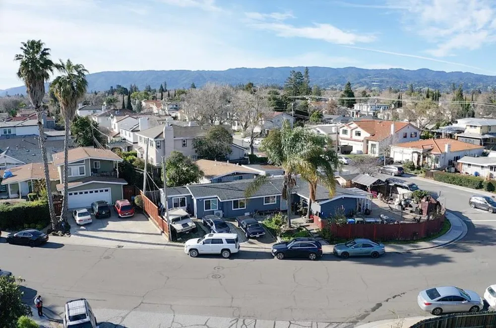 18940 Loree Avenue Cupertino, CA 95014