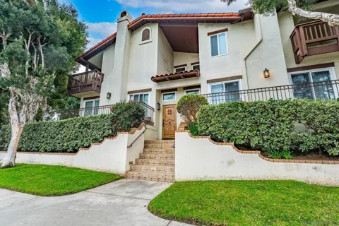 175 Maple Ave #4