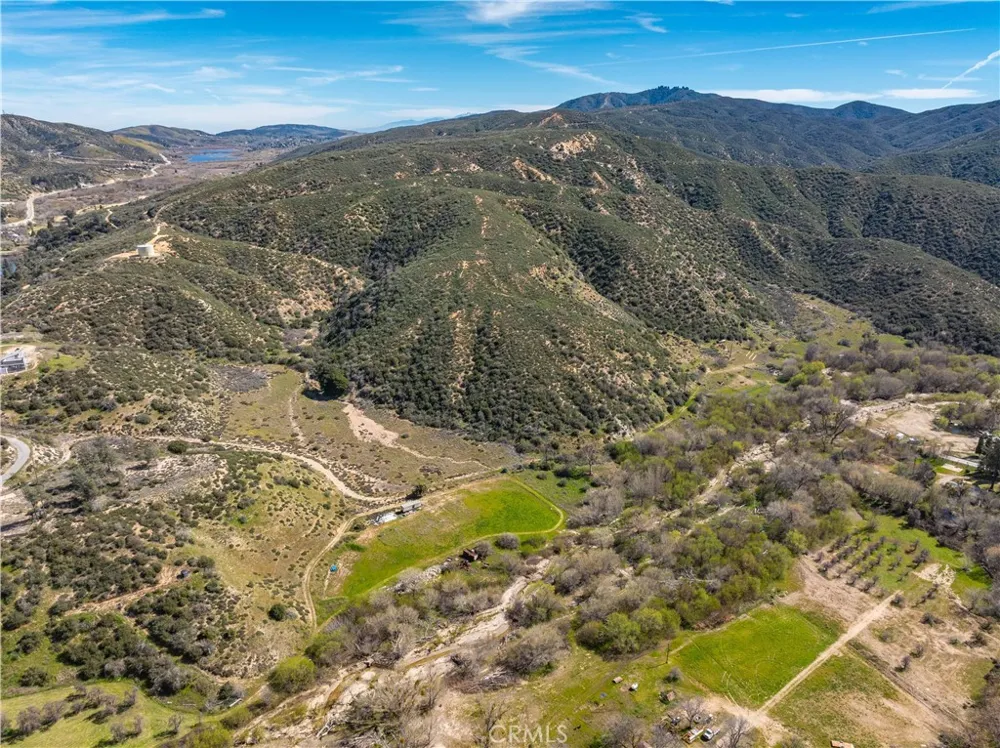 43460 Newview Drive Lake Hughes, CA 93532