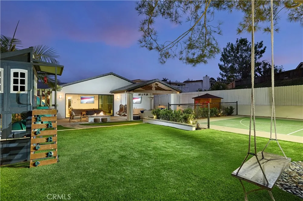 2140 Mountain Vista Encinitas, CA 92024