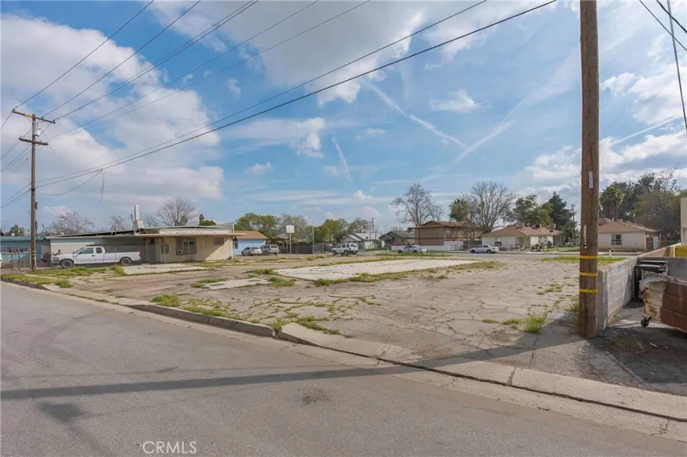 217 Niles Place Bakersfield, CA 93305