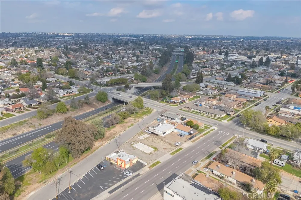 217 Niles Place Bakersfield, CA 93305