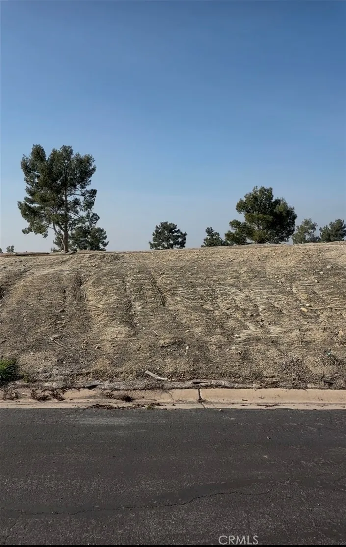 5608 Via Venezia Bakersfield, CA 93306