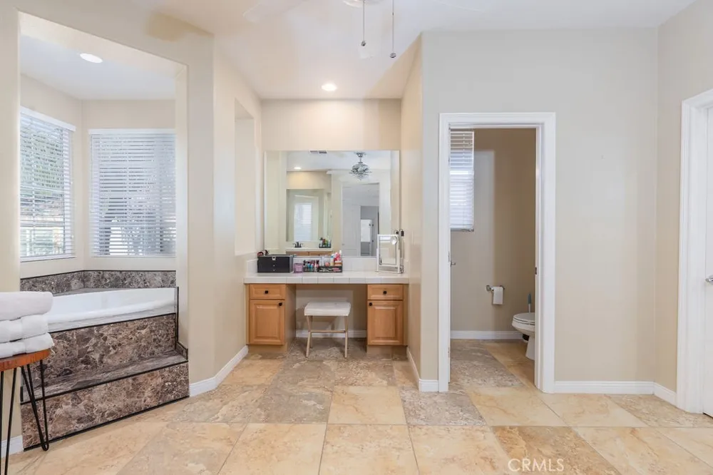 63 Volta Del Tintori Lake Elsinore, CA 92532