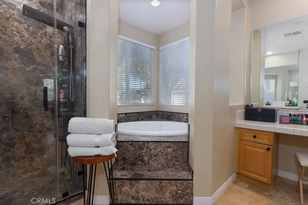 63 Volta Del Tintori Lake Elsinore, CA 92532