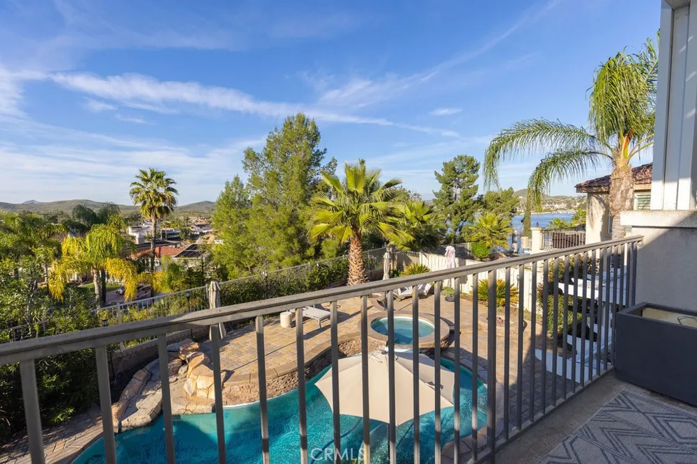 63 Volta Del Tintori Lake Elsinore, CA 92532