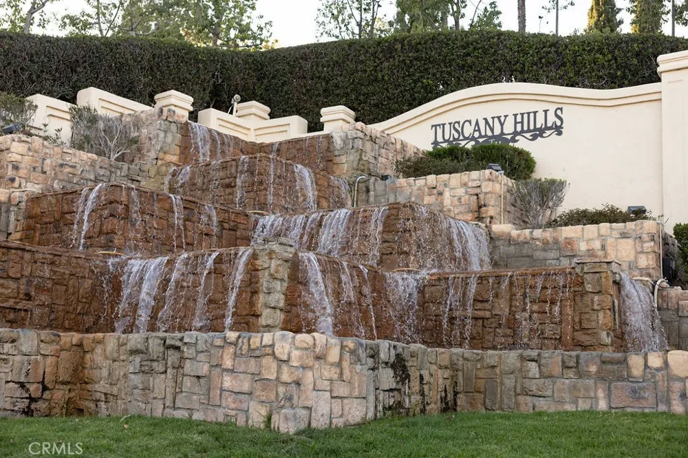 63 Volta Del Tintori Lake Elsinore, CA 92532