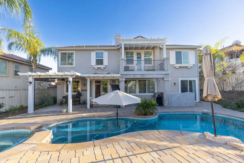 63 Volta Del Tintori Lake Elsinore, CA 92532