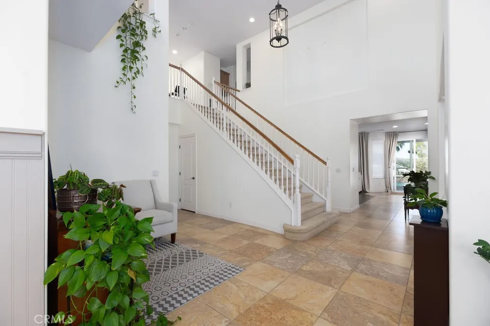 63 Volta Del Tintori Lake Elsinore, CA 92532